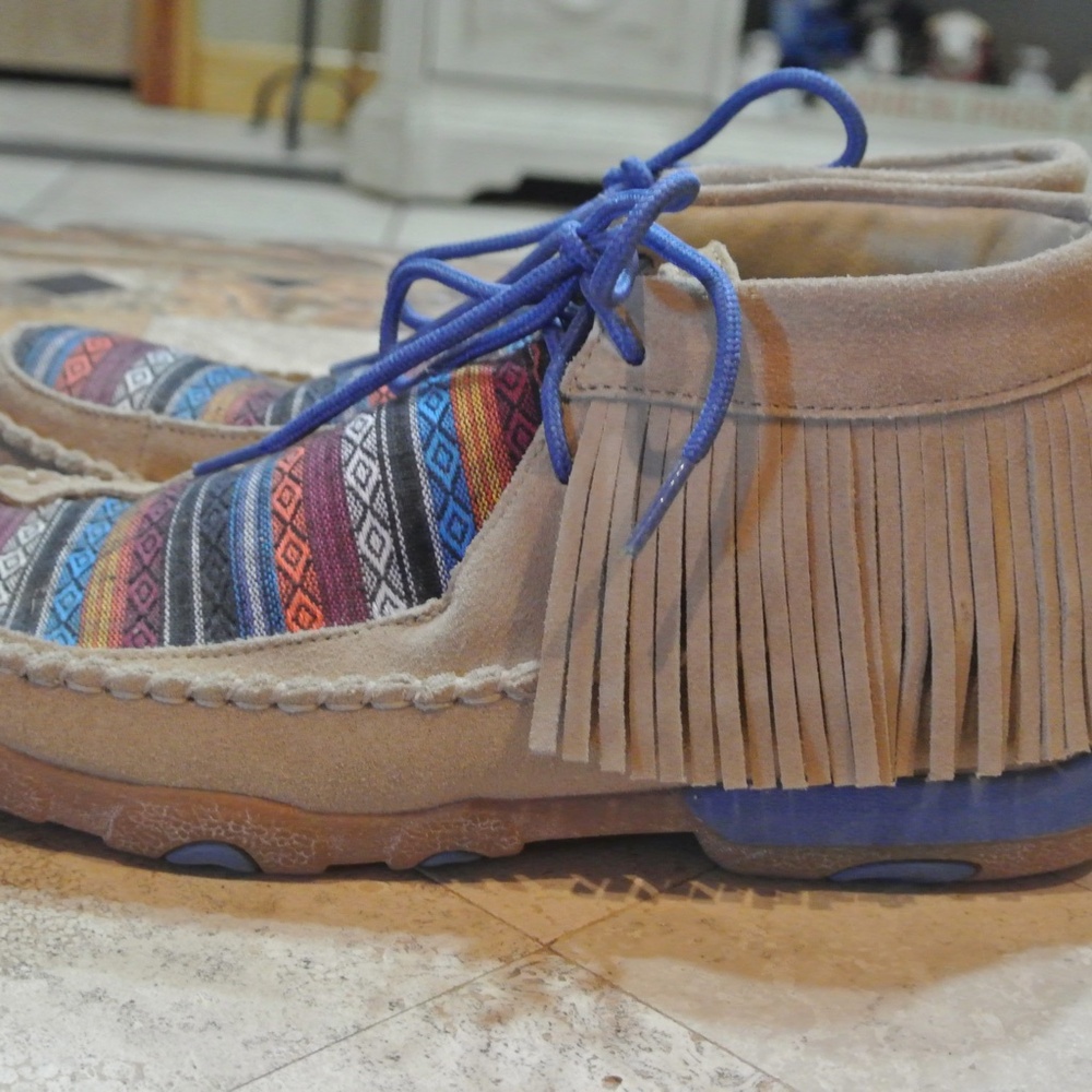 WOMENS SIZE 10 TWISTED X FRINGE LEATHER SERAPE SHOES - Picture 5 of 8